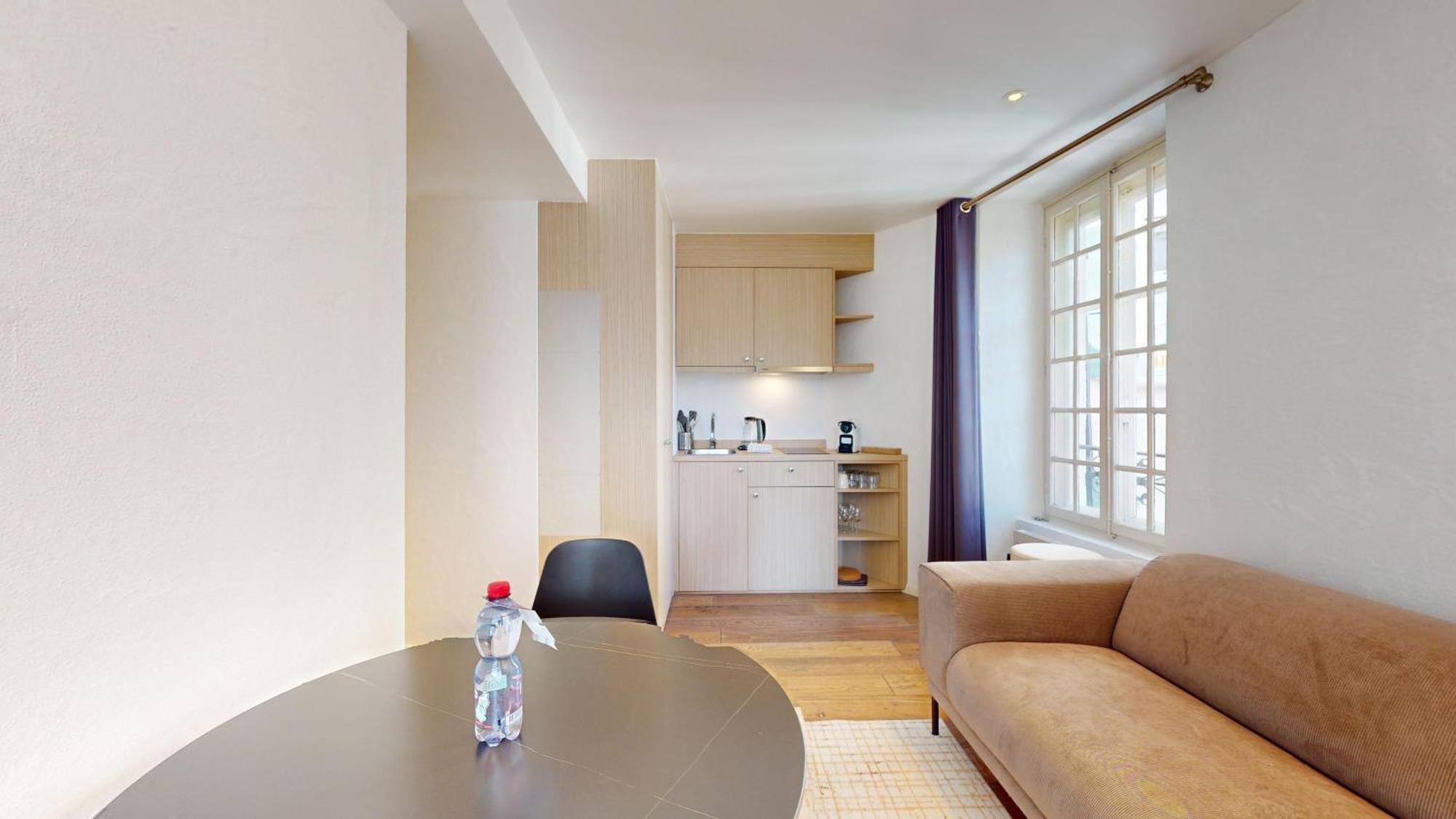 Charming Apartments In The Center Of Лутри Екстериор снимка