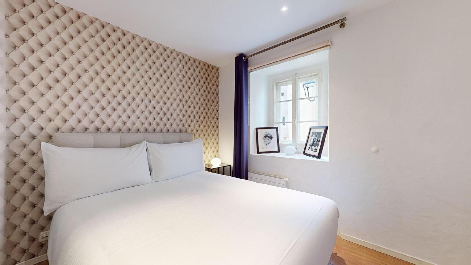 Charming Apartments In The Center Of Лутри Екстериор снимка